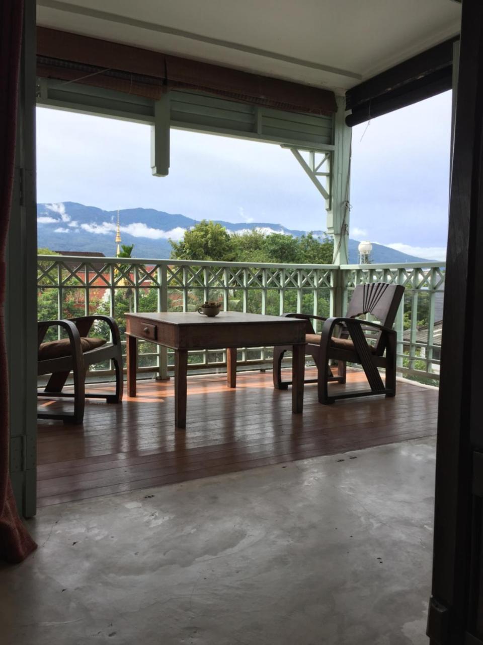 Grand Deluxe Mountain View Room Balcony & Bathtub