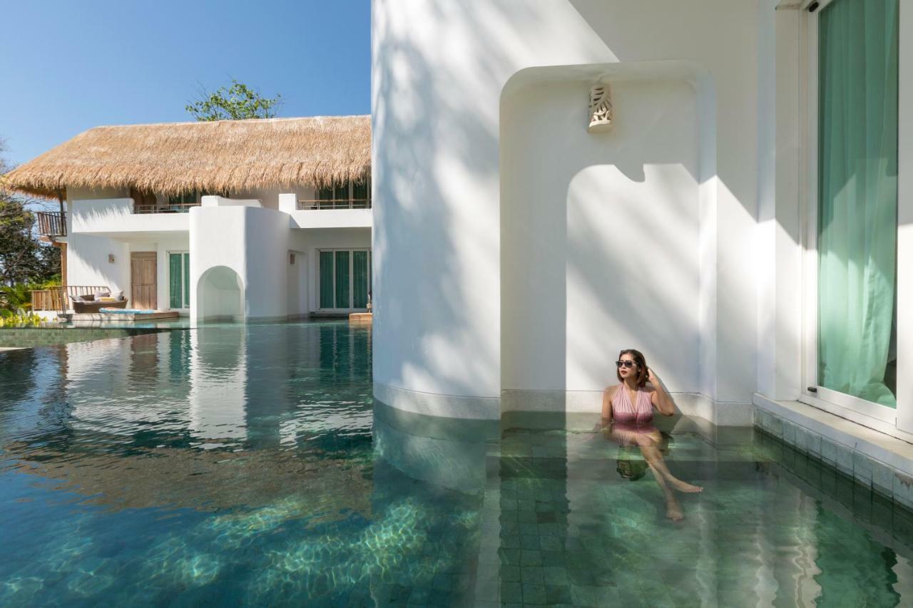Suite with pool access