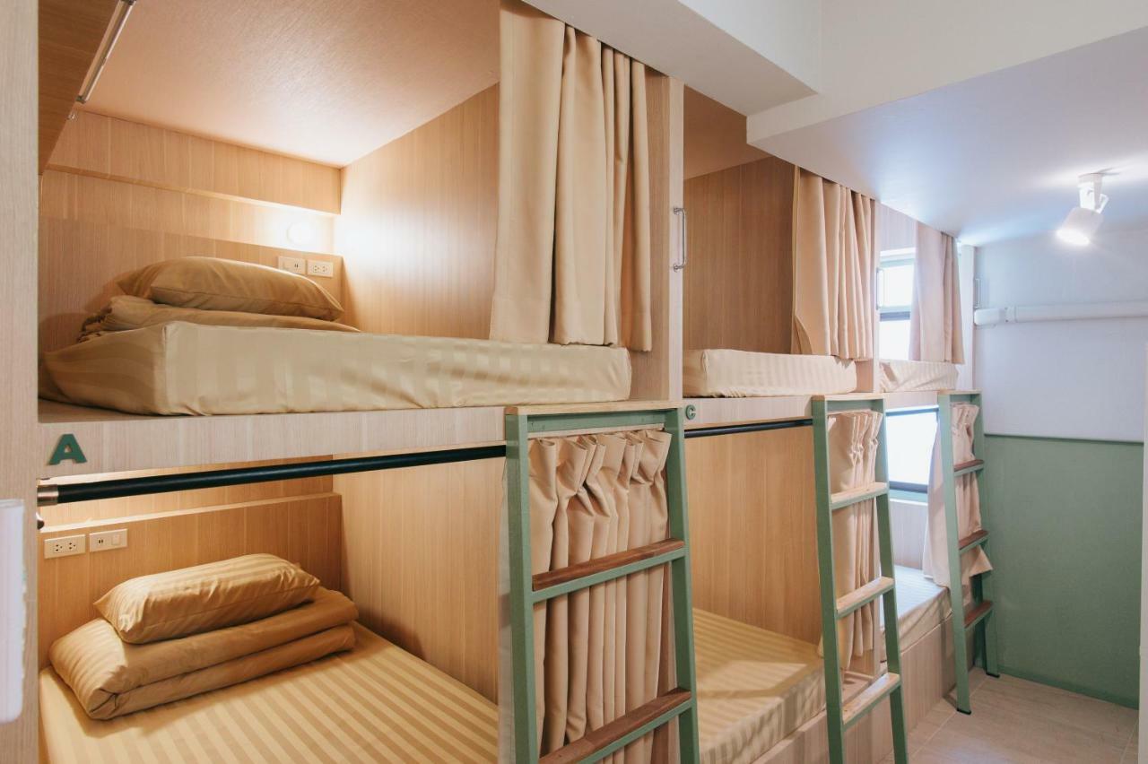 6-Bed Mixed Dormitory Room