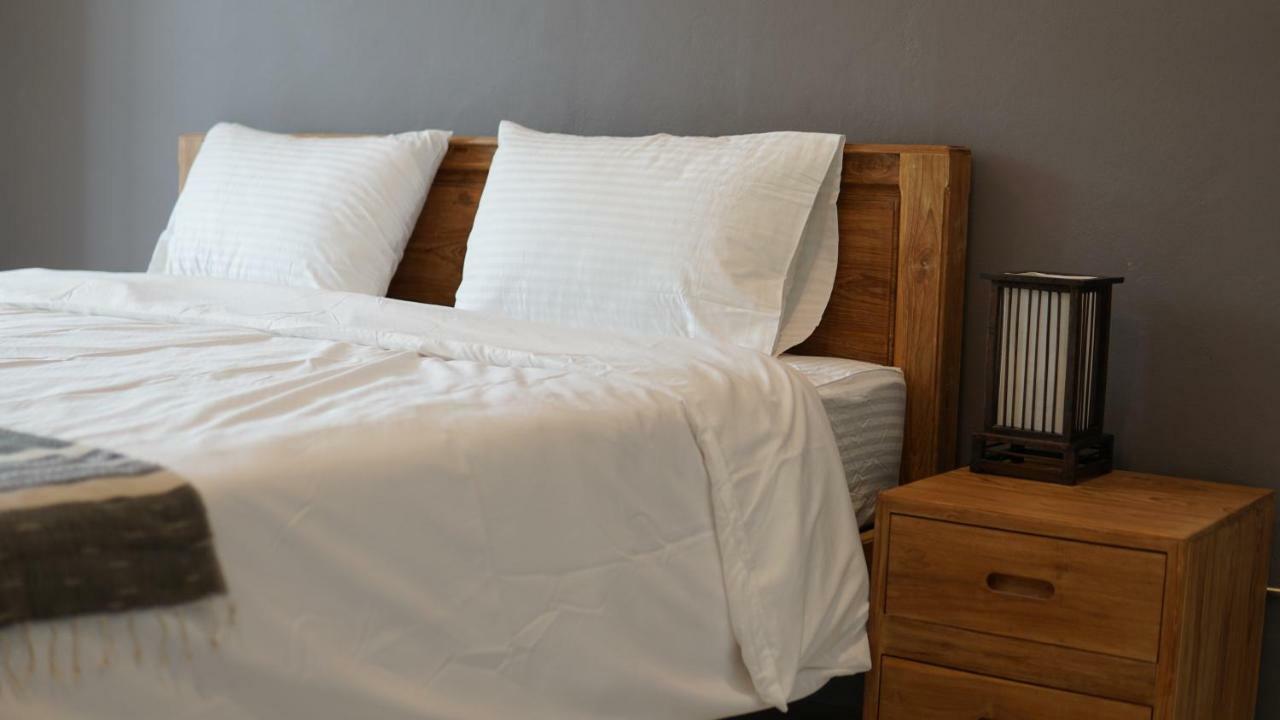 Deluxe Double Room with Balcony,886971382:JPEG