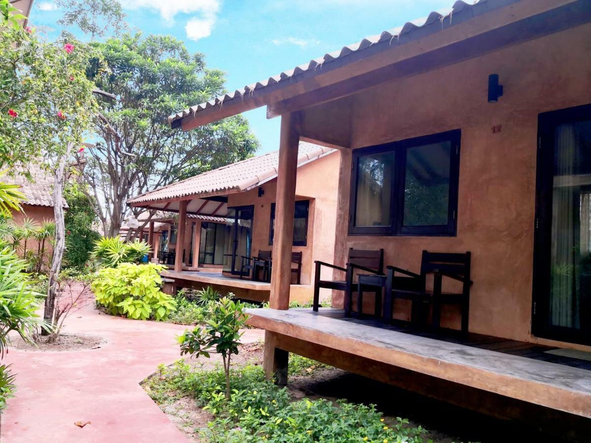 Superior Garden Bungalow