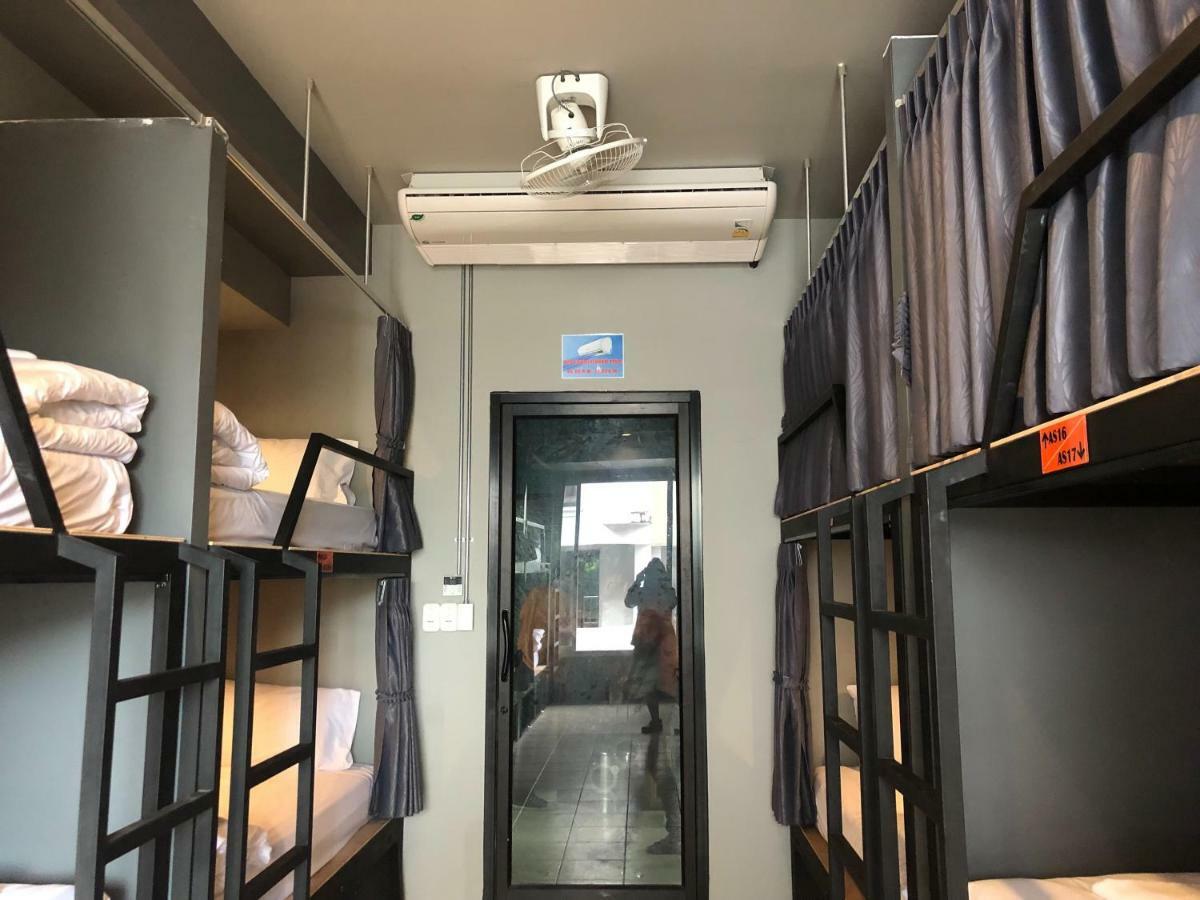 Bed in een Mannenslaapzaal met 12 Bedden