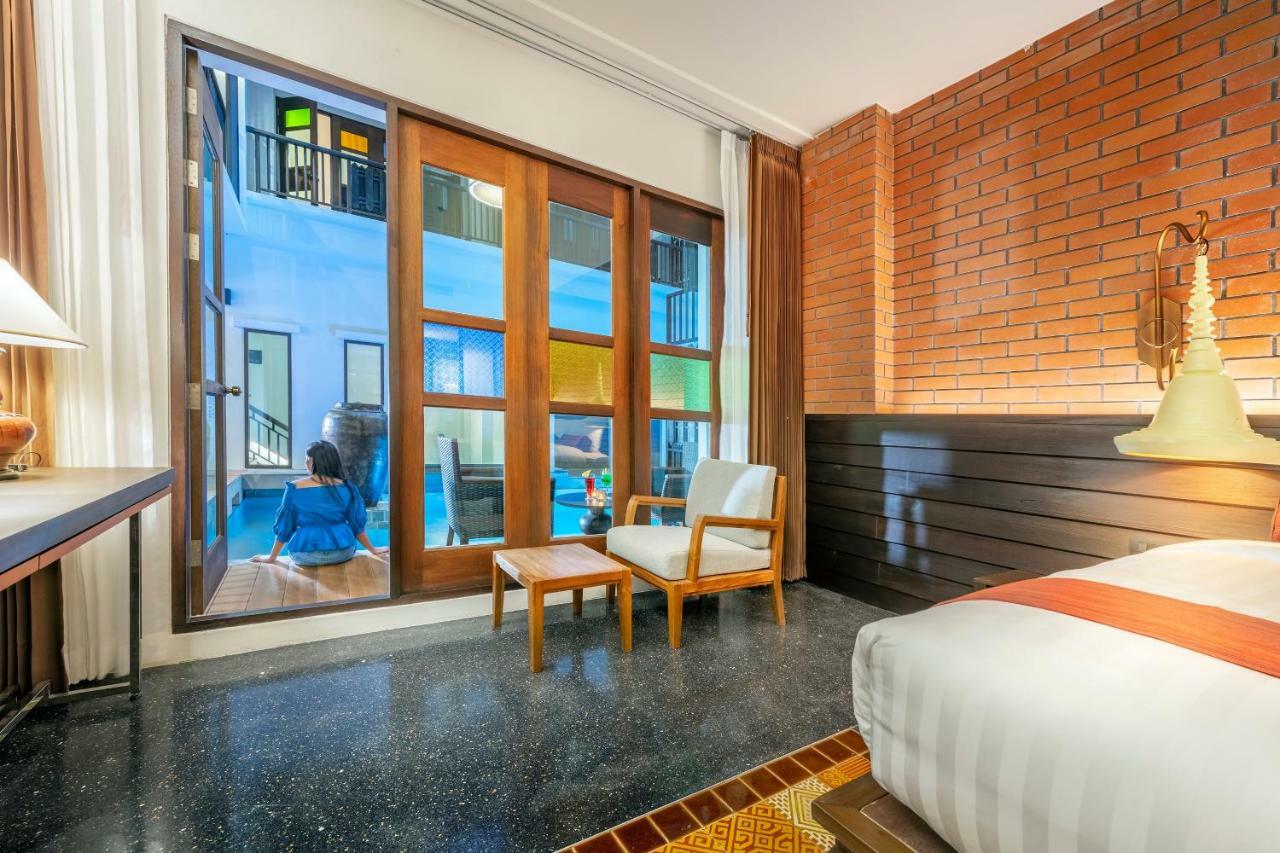 Superior Pool Access,899245978:JPEG