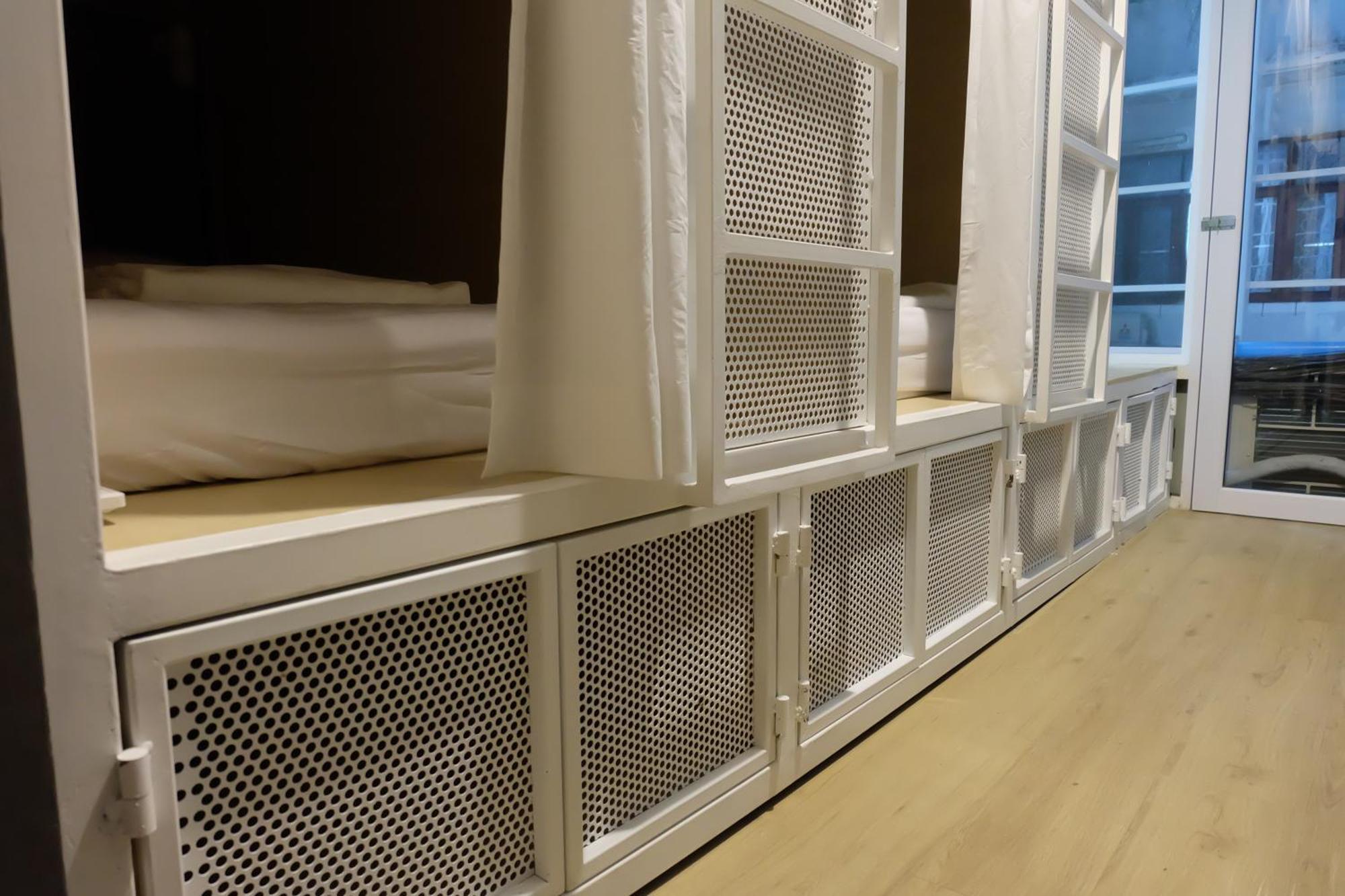Cama em Dormitório Feminino com 4 Camas
