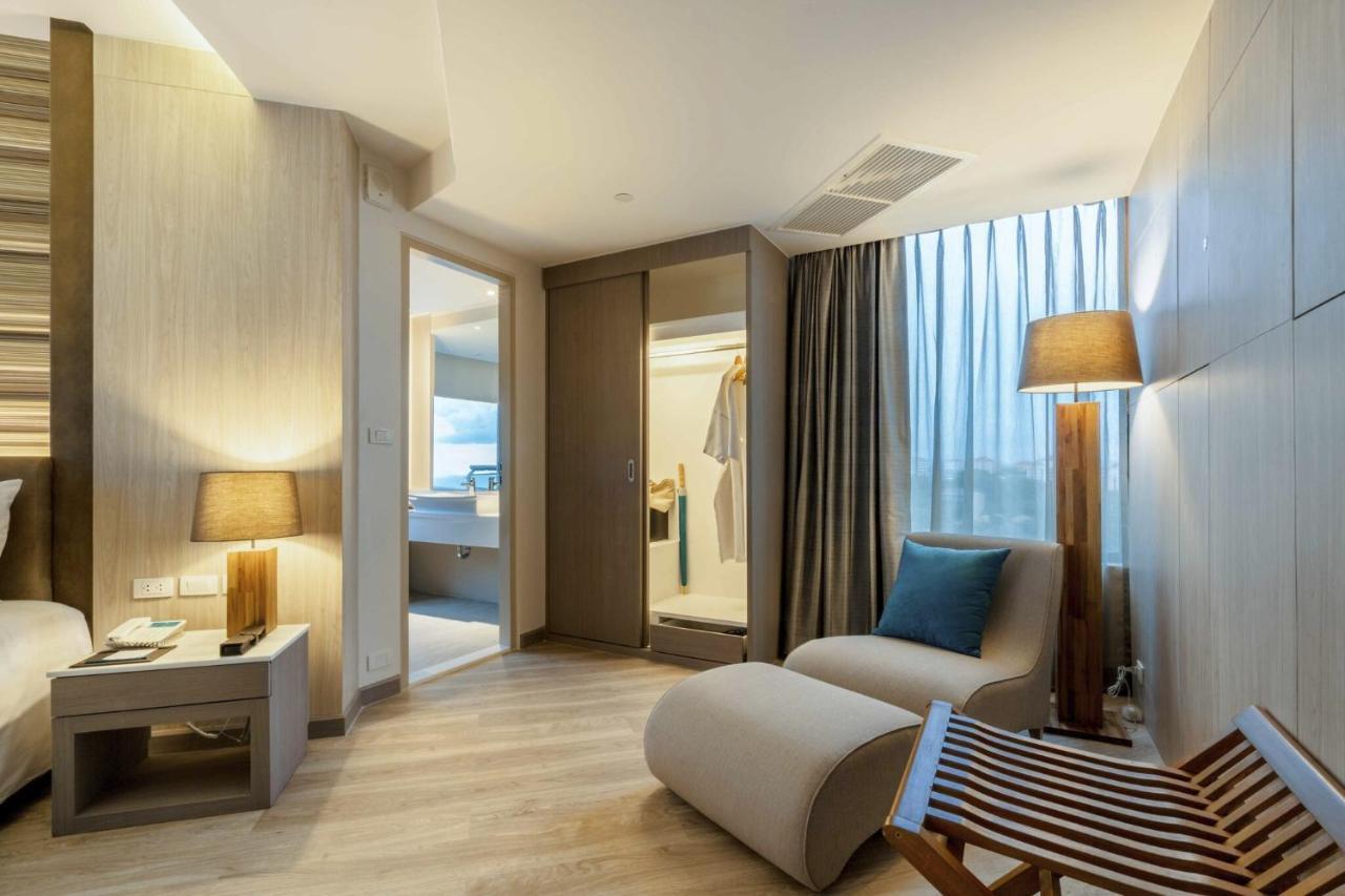 Deluxe Corner Twin Room Sea View