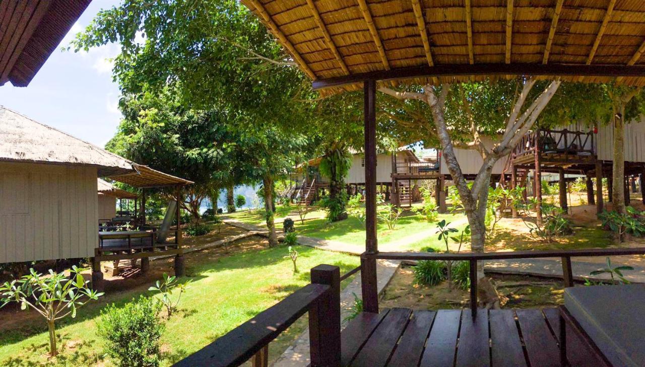 Bungalow Garden view
