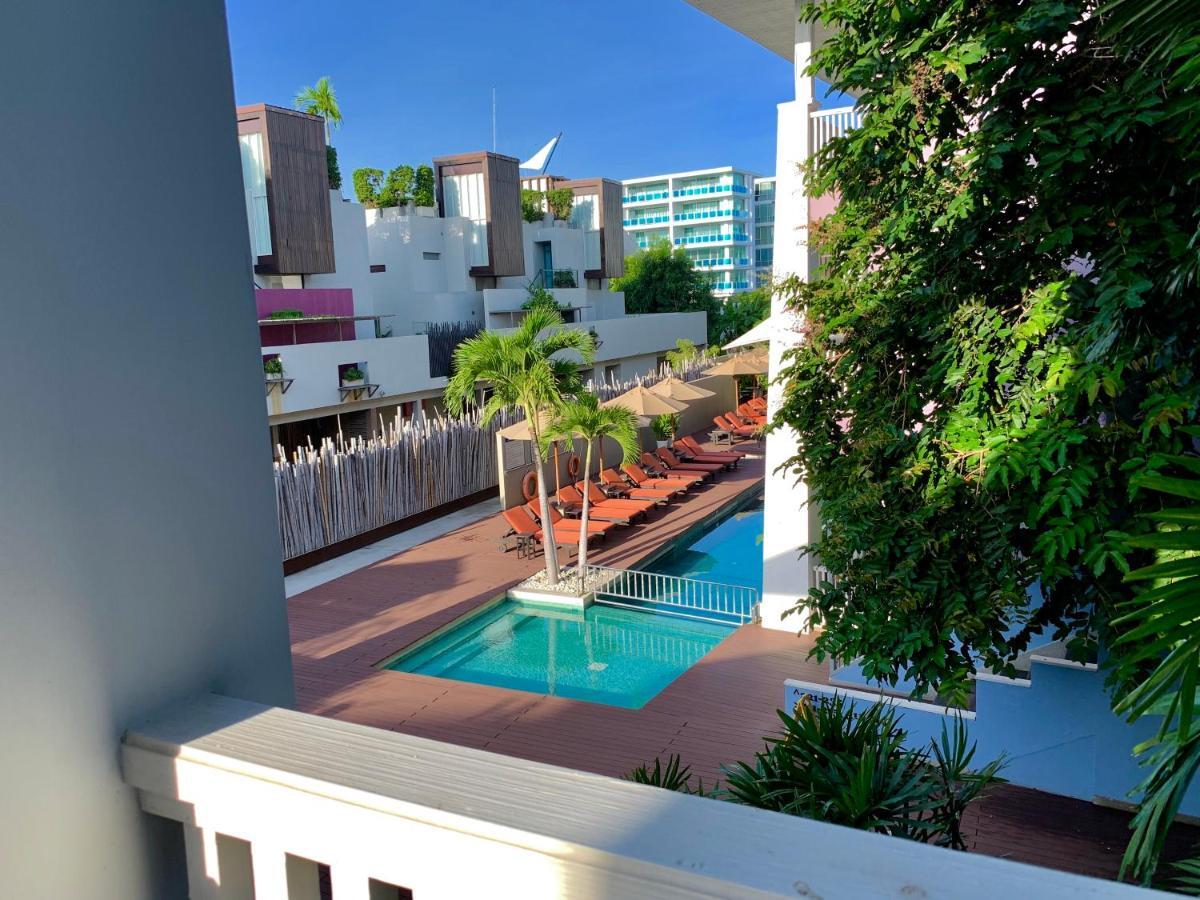 Deluxe Room with Balcony (2 Adults)