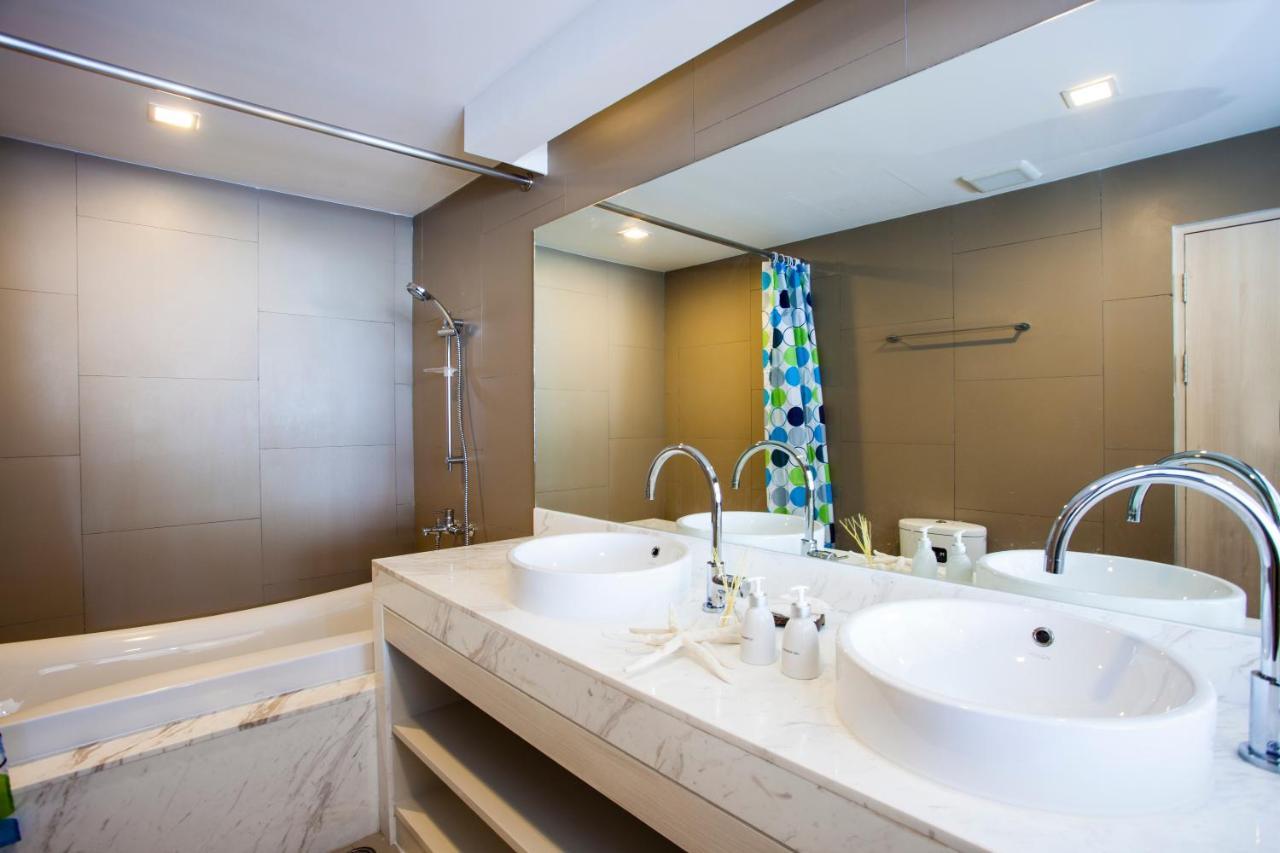 Coral Deluxe Double Room Seaview B