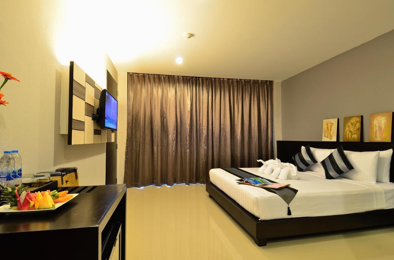 Family Room,974510629:JPEG