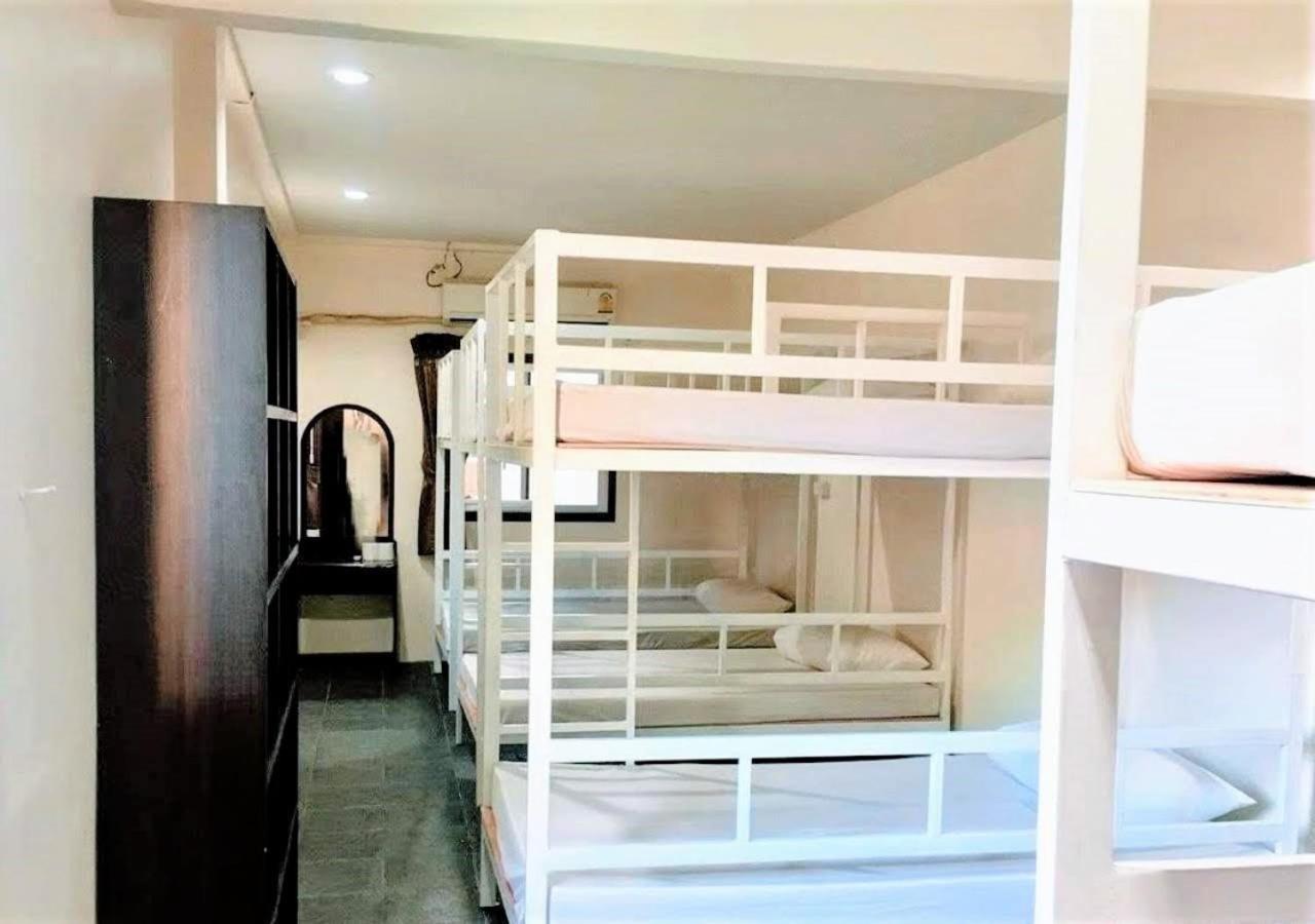 Bunk Bed Mixed Dormitory Room,979516384:JPEG