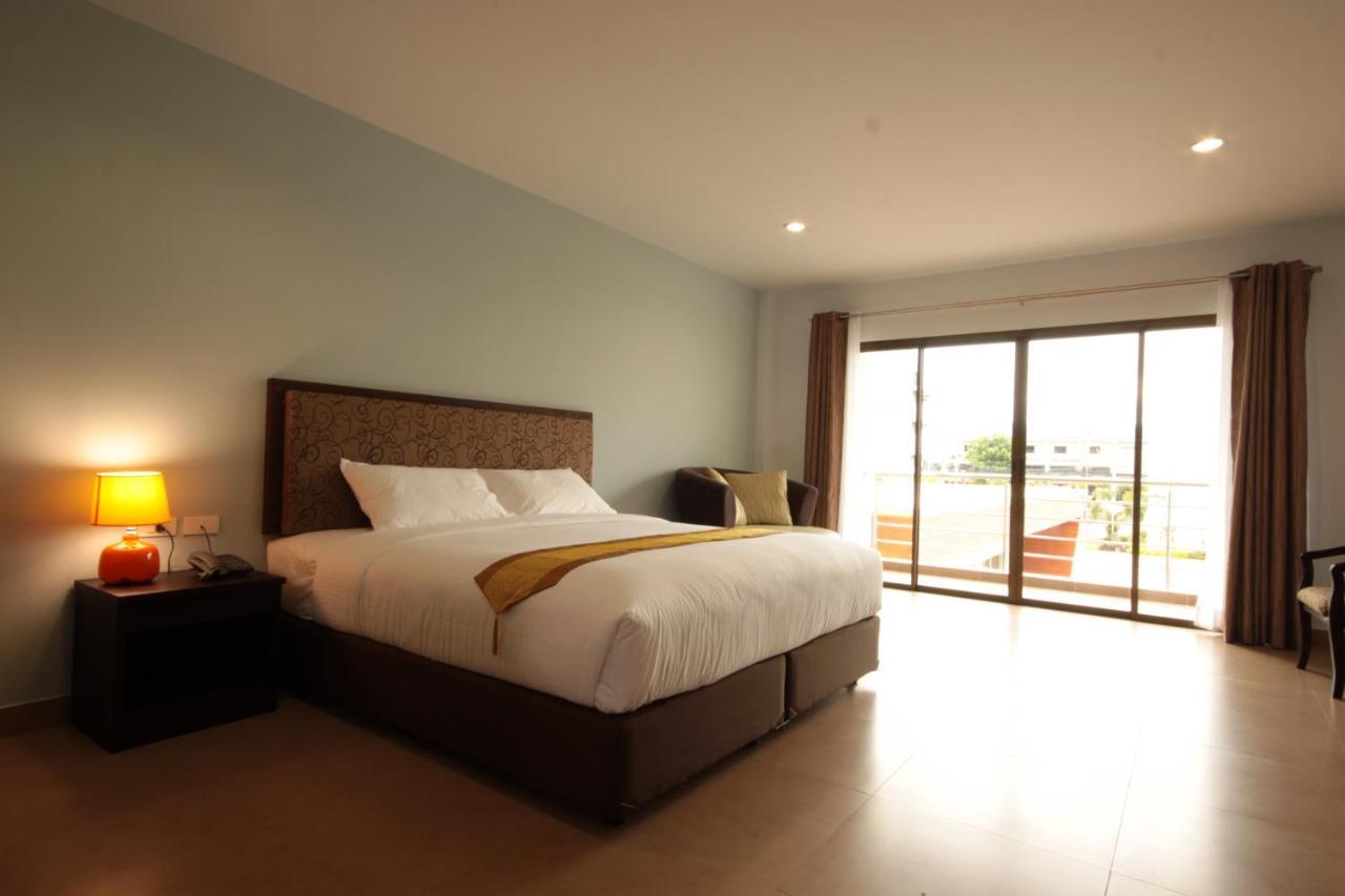 Deluxe Triple Room,997931073:JPEG