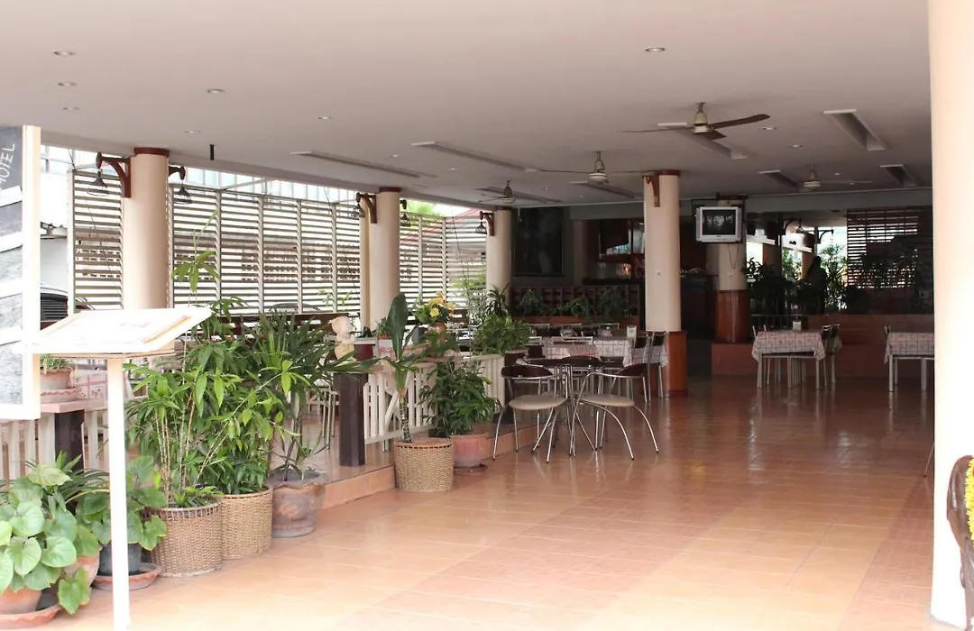 Queen Pattaya Hotel-1