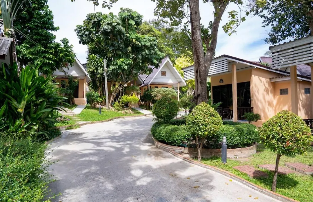 Tom Pizza Resort-1
