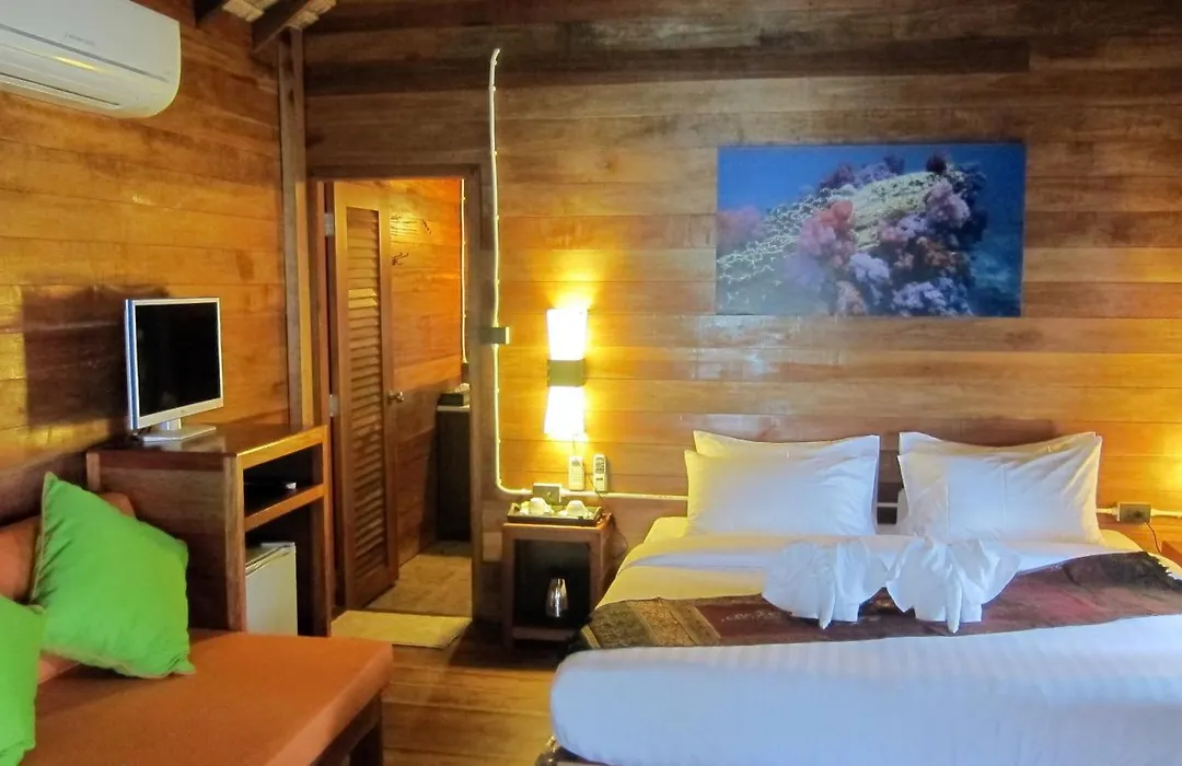 Ten Moons Lipe Resort-1