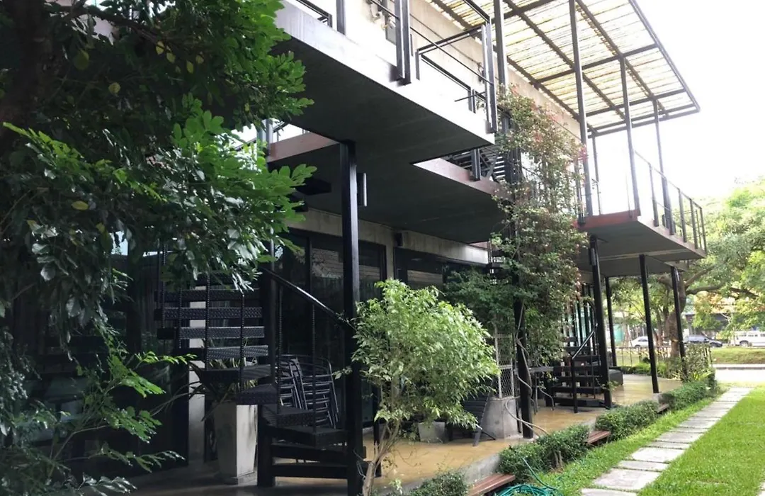 Bed Stop Hotel Chiangmai-1