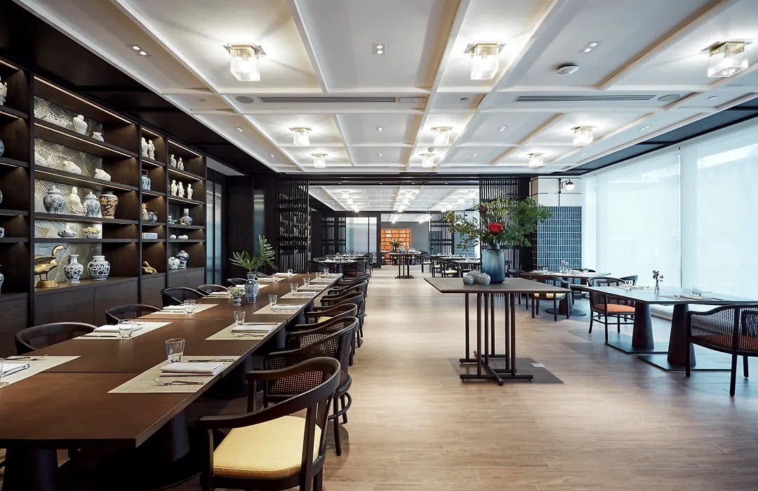 Montien Hotel Surawong Bangkok-1
