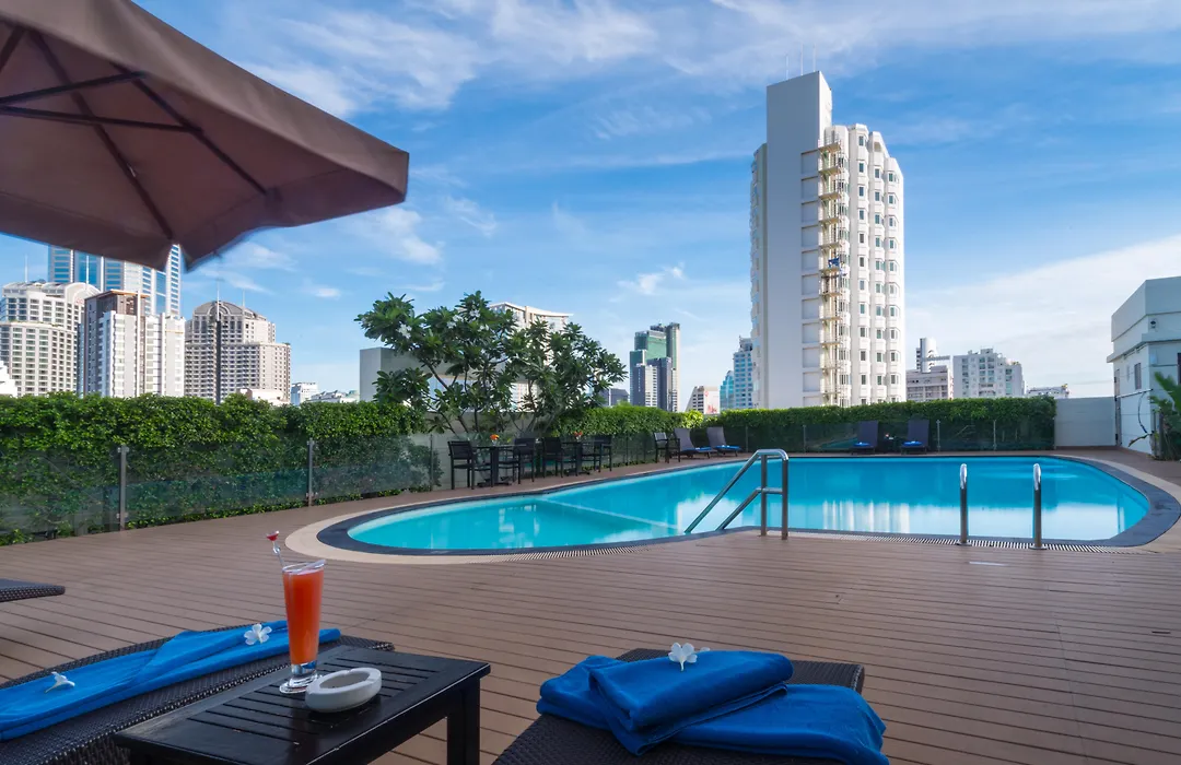 Lohas Residences Sukhumvit 2-1