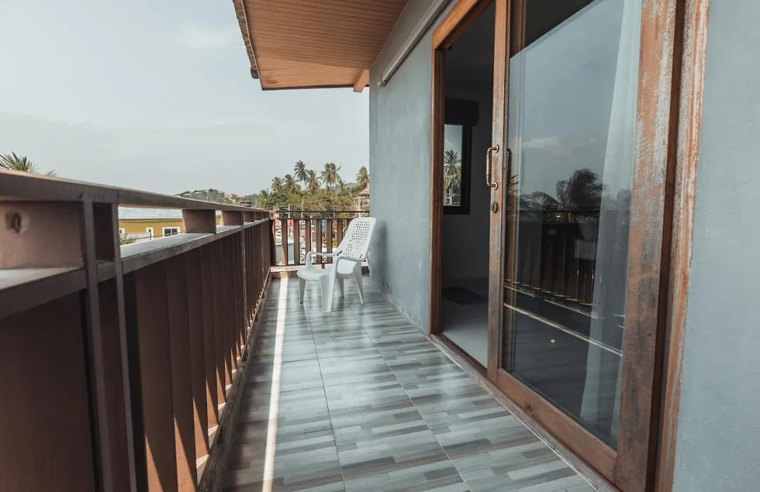 Lanta Ray Bay Hotel-1