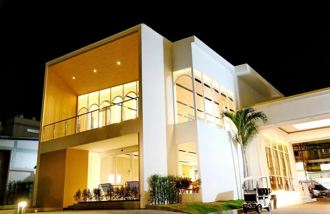 Crystal Palace Luxury Hotel Pattaya-1