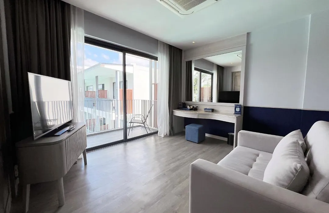 Seabed Grand Hotel Phuket-1