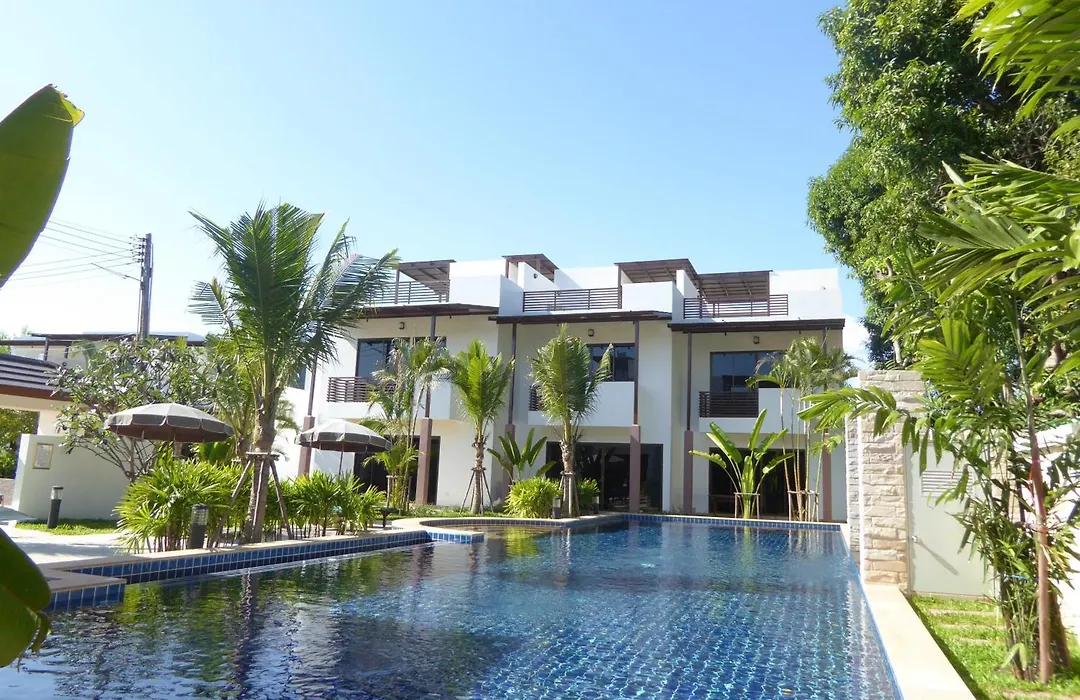 Oasis Garden & Pool Villa At Vip Resort-1