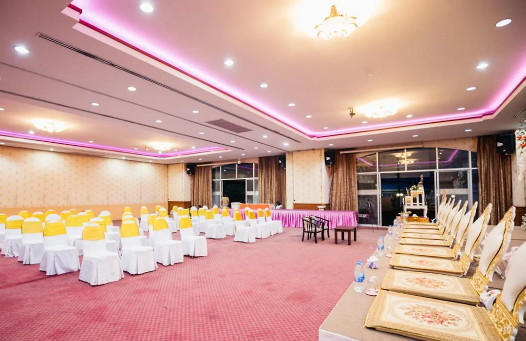 Chumphon Gardens Hotel-1
