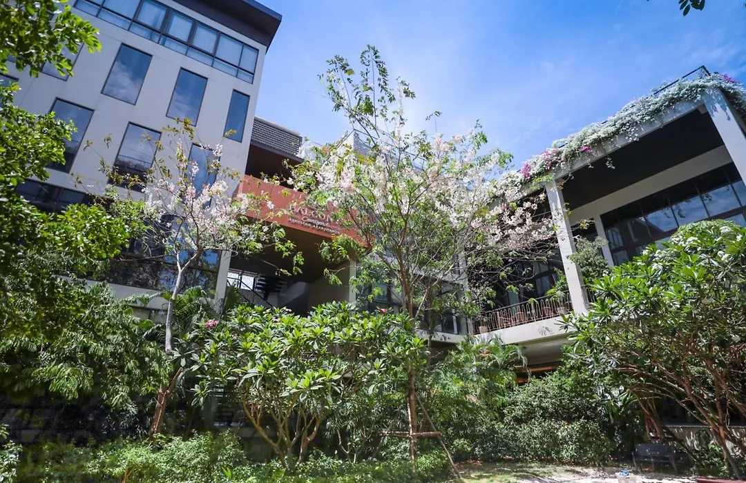 Balcony Courtyard Sriracha Hotel & Serviced Apartments-1