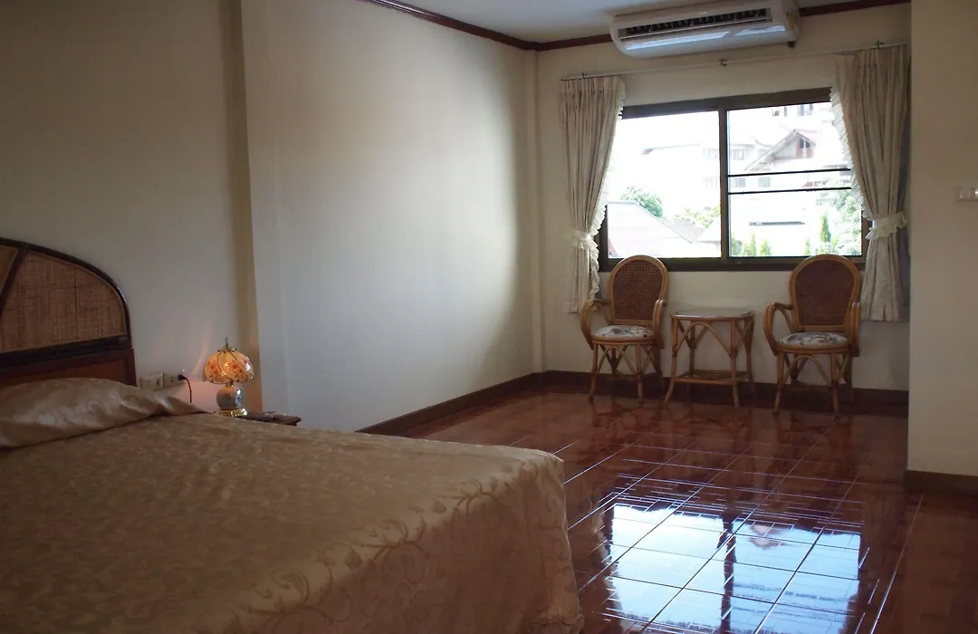 Roongruang Hotel-1