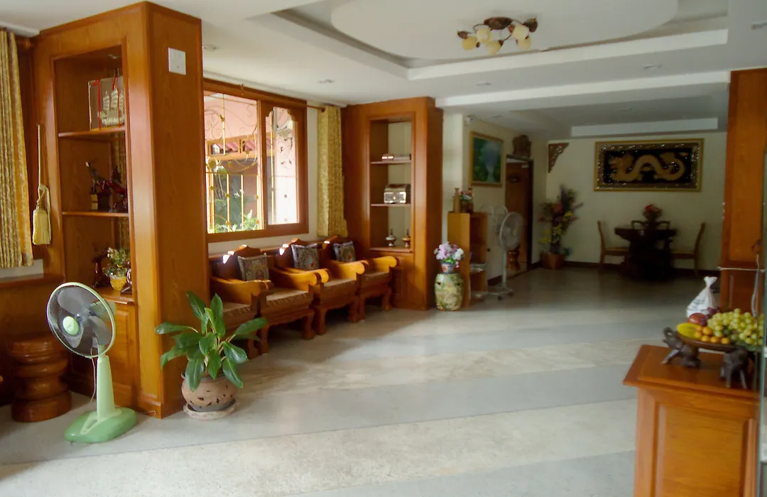 Ngamta Hotel-1