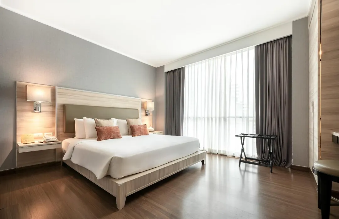 Adelphi Suites Bangkok-1