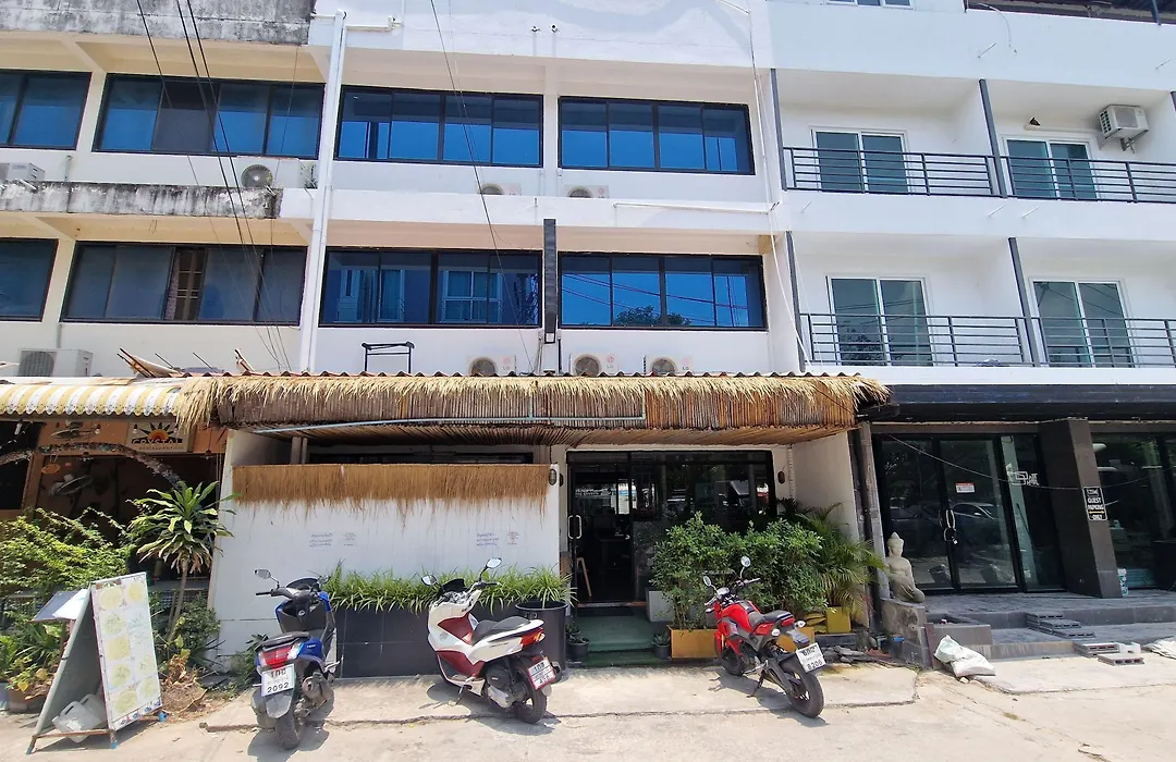 Golden Monkey Samui-1