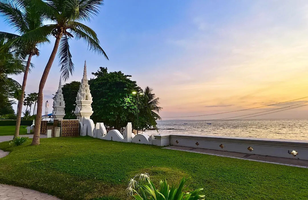The Heritage Pattaya Beachfront Resort-1