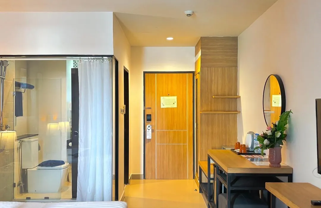 Vogue Pattaya Hotel-1