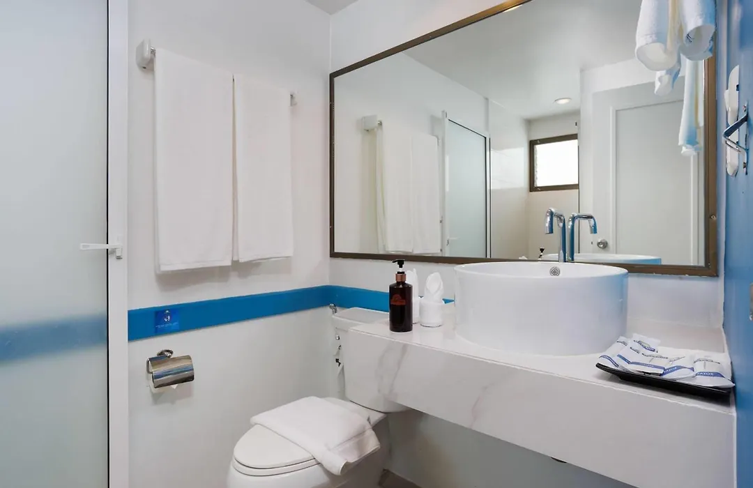 Days Inn By Wyndham Patong Beach-1