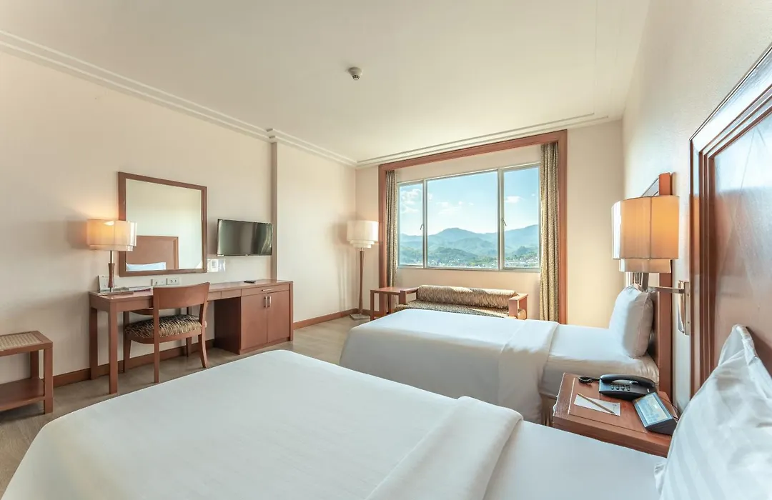 Grand Mandarin Betong Hotel-1
