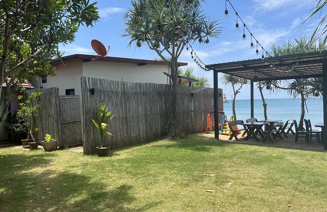Lanta Seafront Resort-1