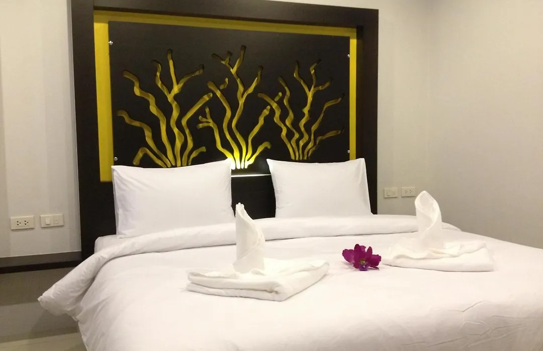 The Silk Hill Hotel-1