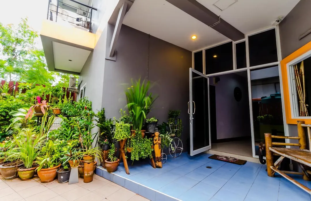 Baan Yuyen Karon Guesthouse-1