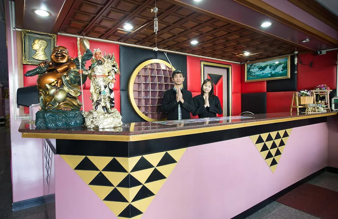 Grand Leo Hotel-1