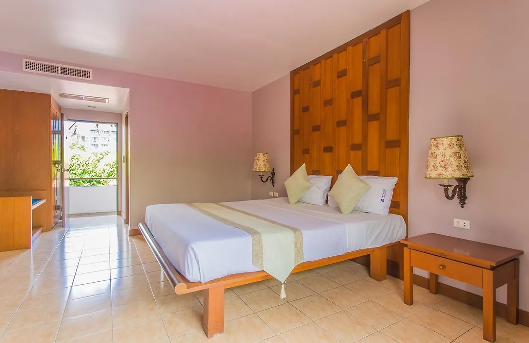 First Resort Albergo-1