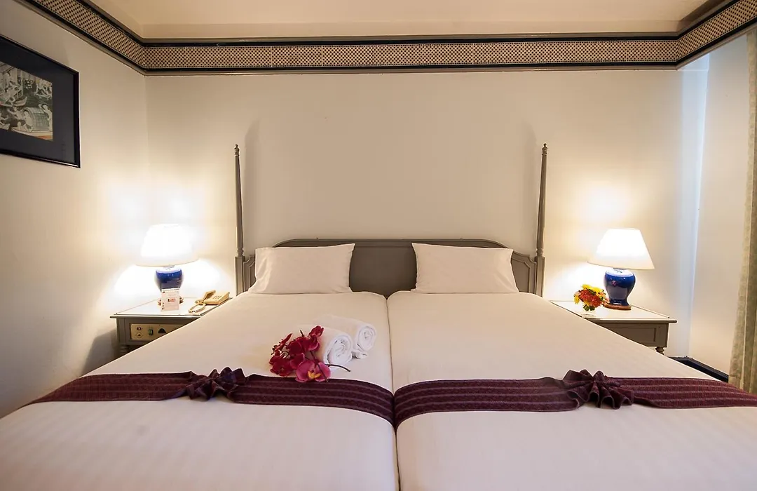 Diamond Plaza Hotel-1