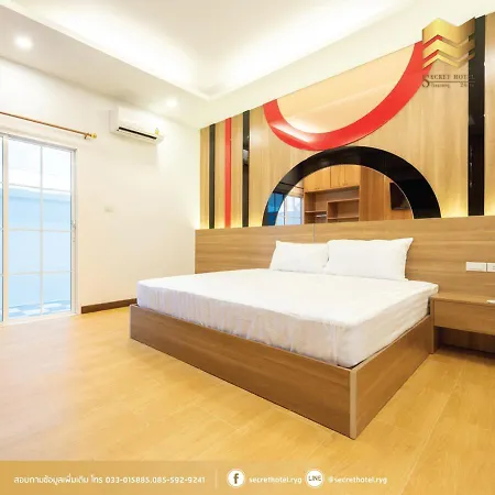 Secret Hotel-3