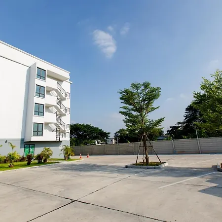 Le Lert Hotel Ratchaburi-3