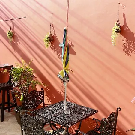 Absolute Guesthouse Phuket-2