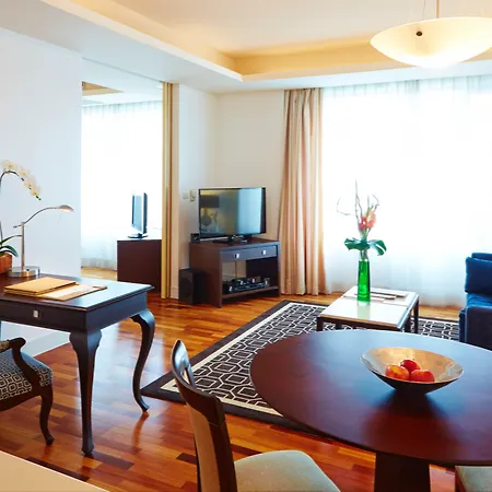 The Duchess Hotel-2