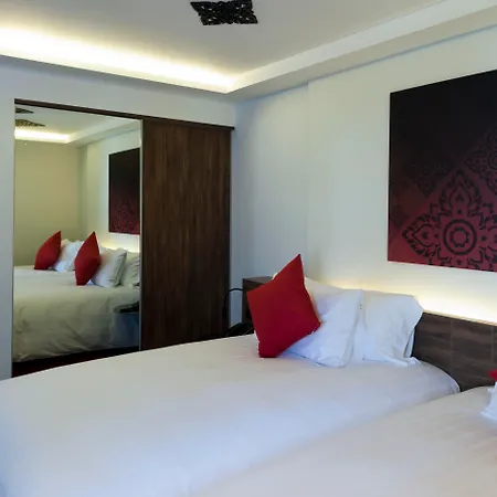 Rakyim Siam - Sukhumvit 15-2