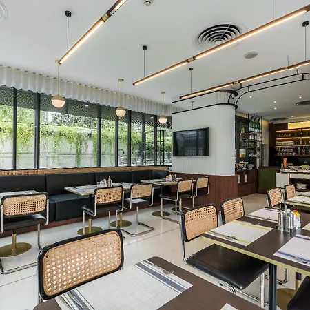 Hotel Amber Sukhumvit 85-3
