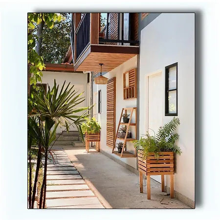 The Reef Hotel & Studios-2
