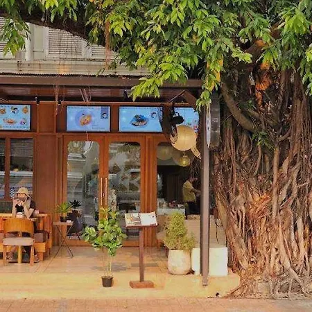The 3Sis Hotel-2