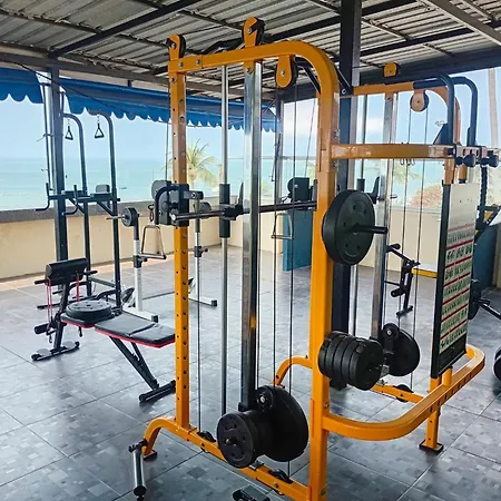 Happy Jomtien - Direct Beach Access, Sea View & Central Location-3